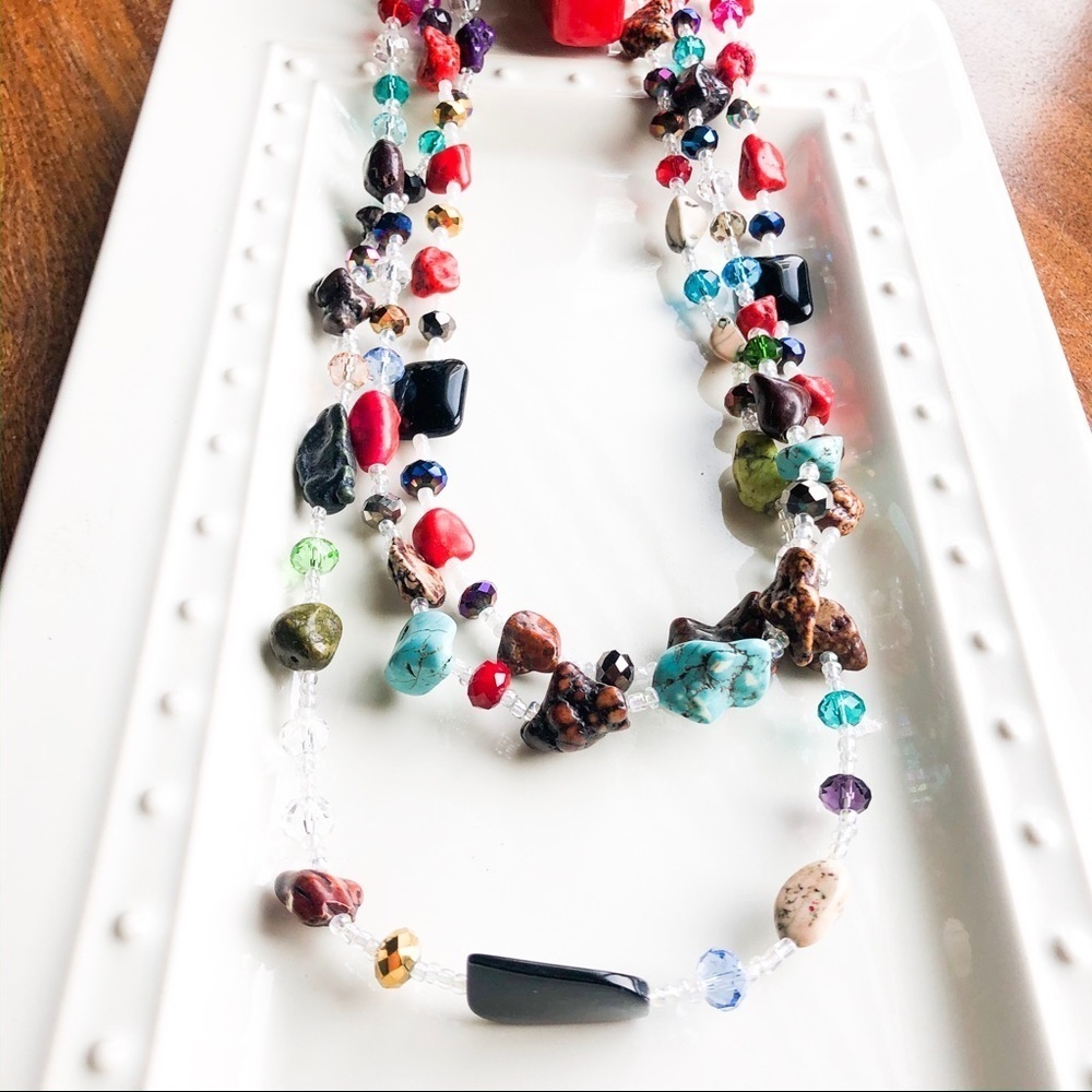 🌷NEW Multi Colored Beaded Necklace - Picture 4 of 4
